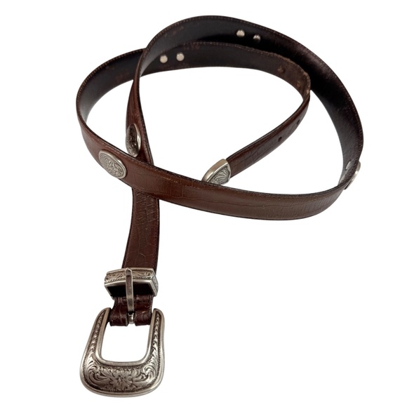 Elegant Brown Leather Belt with Intricate Silver Buckle - Picture 1 of 13